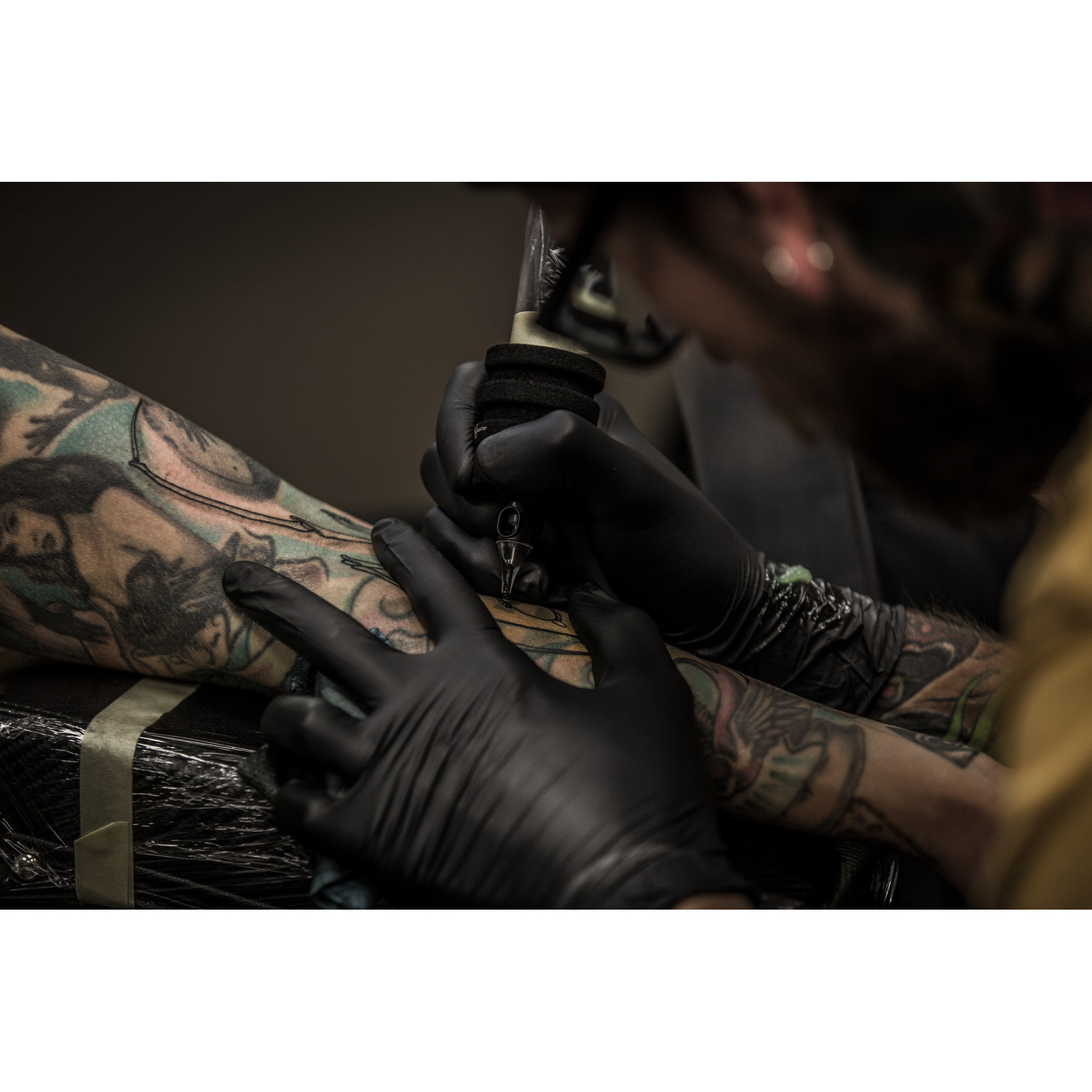 212 Performance Disposable Black Nitrile Gloves (Latex Free), XX-Large (100 Count) - Image 4